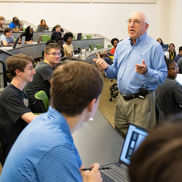 KSU undergraduate students in Economics class.