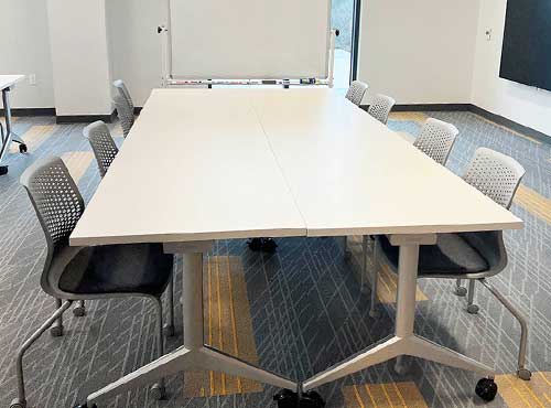 Photo of nest one modular desk and chairs configure